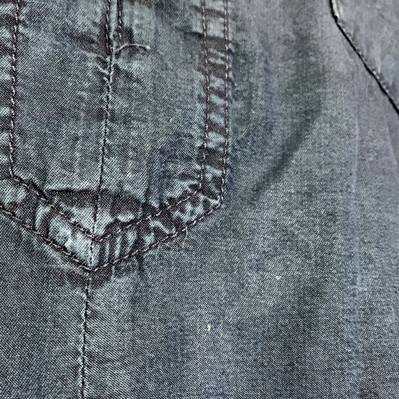 013 William Rast Floral Embroidered Button oversized Sleeveless Top Navy - Picture 2 of 4